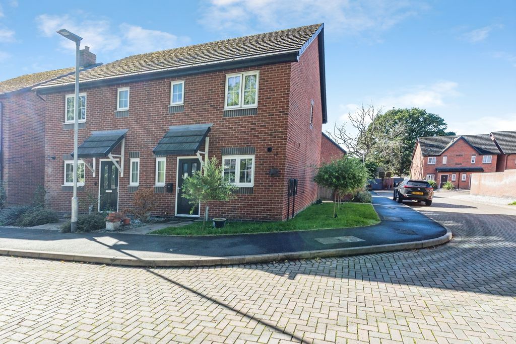 Property photo 1 of 17 Pbox-Img.Jpg