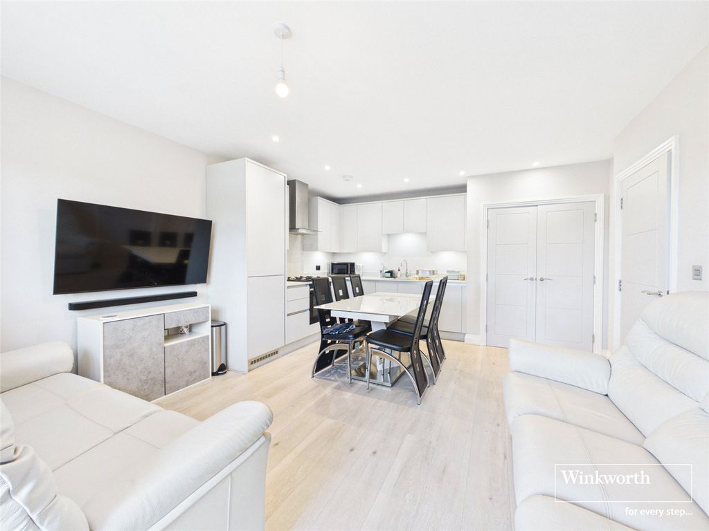 Property photo 3 of 14 Open Plan Lounge