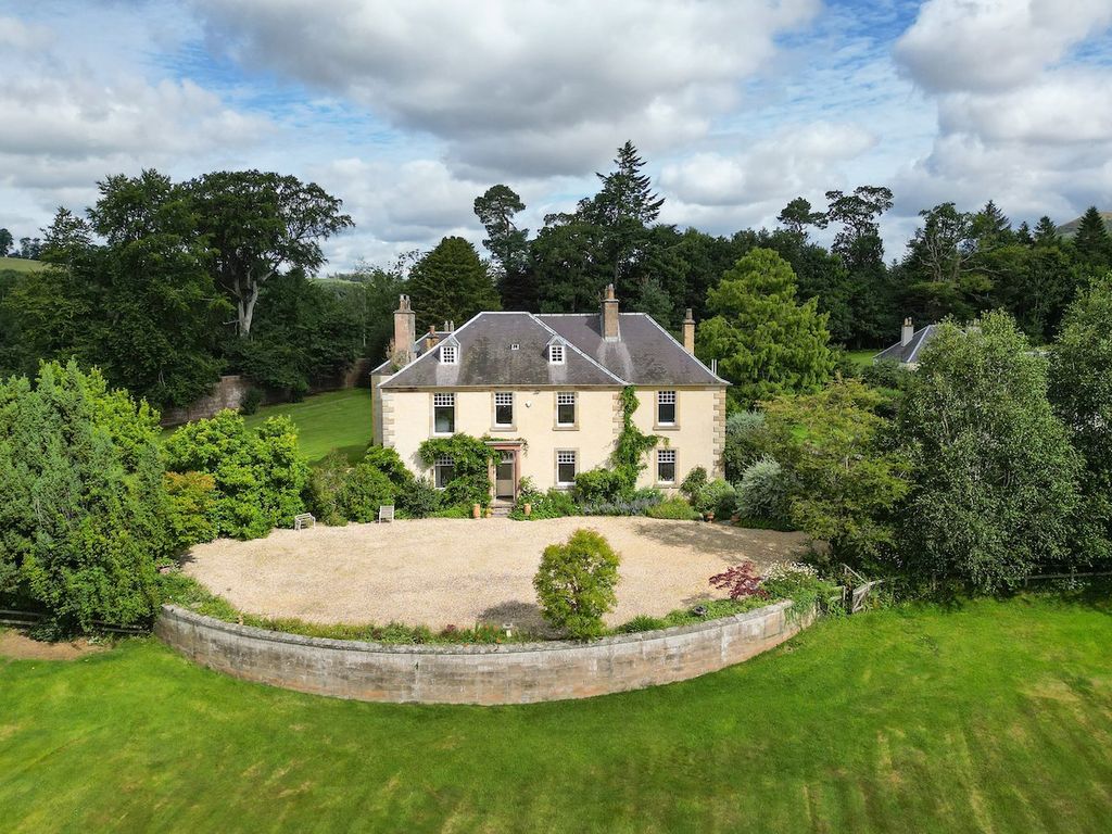 Property photo 1 of 31 Kirklands House
