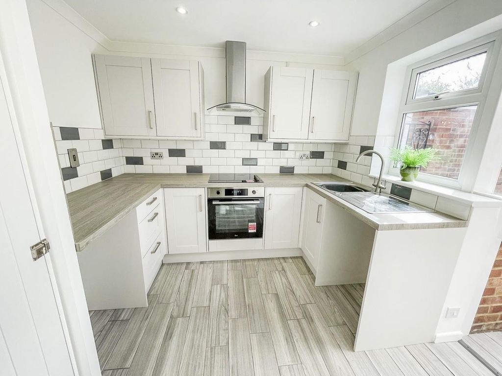 Property photo 3 of 12 Tlc_84F71E77-A083-4E87-9B8d-6224c38Df023_53A9515.J