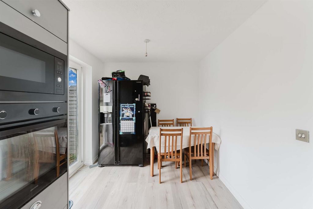 Property photo 3 of 15 Kitchen/Diner