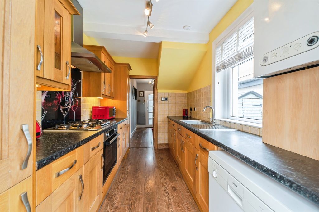 Property photo 2 of 21
