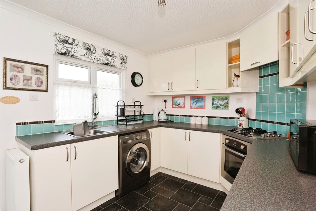 Property photo 2 of 14