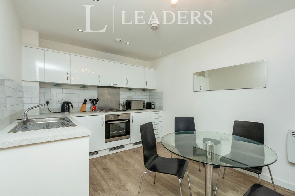Property photo 3 of 10 0E3E5F49-4B11-403A-8