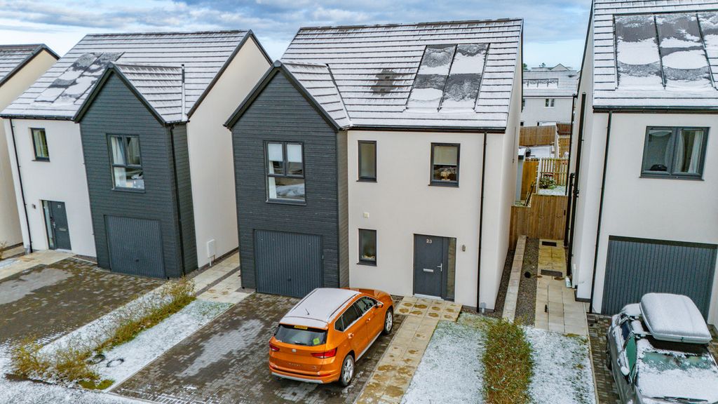 Property photo 1 of 37