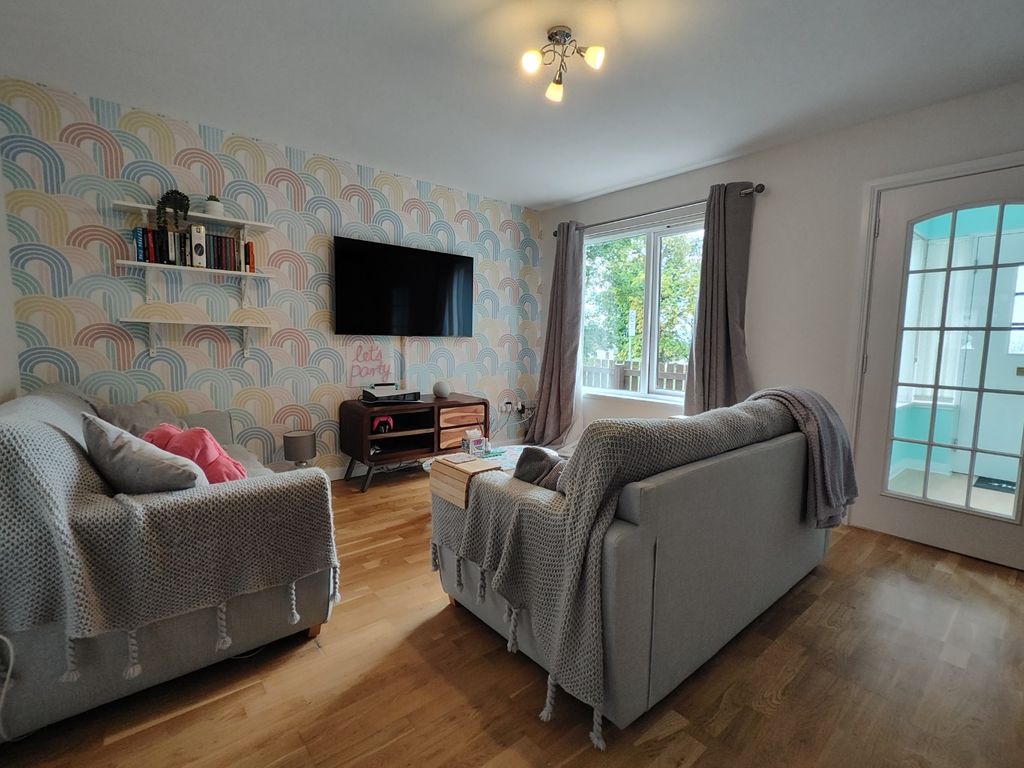 Property photo 3 of 16