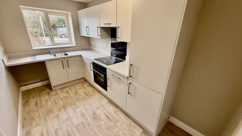 Property photo 3 of 8 Photo 4