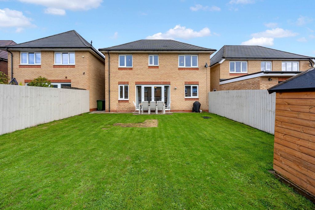 Property photo 3 of 31