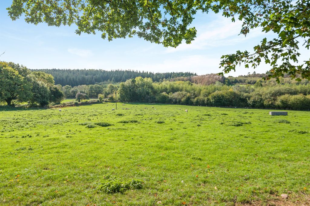 Property photo 2 of 30
