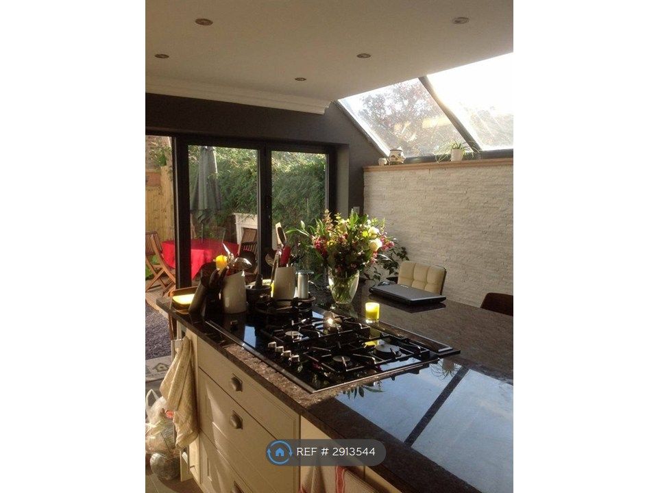 Property photo 1 of 5 Kitchen