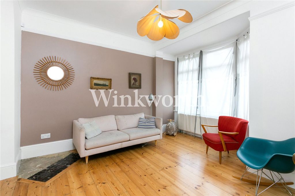Property photo 3 of 20 Picture No. 02