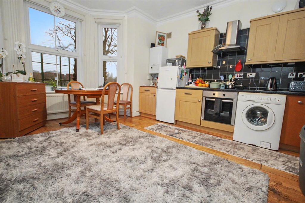 Property photo 3 of 6 Img_8221.Jpg