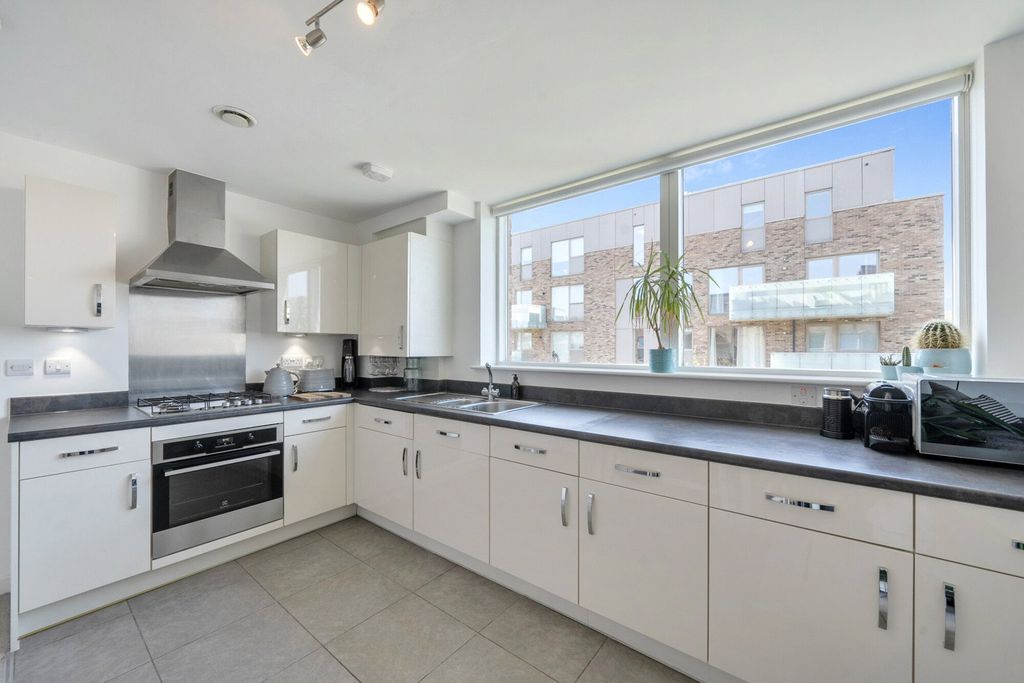Property photo 2 of 22 1440309-19-69d657...