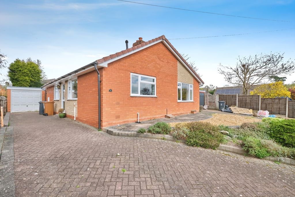 Property photo 1 of 33 Photo