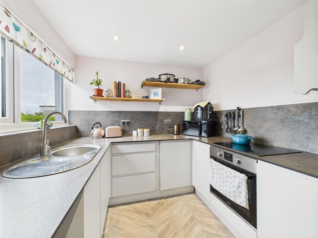 Property photo 3 of 25 Cam05474G0-Pr0015-Still012.Jpg