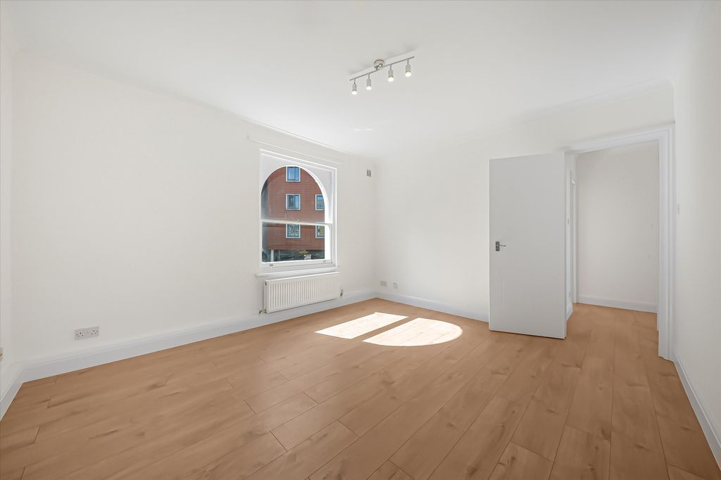 Property photo 1 of 9 Image