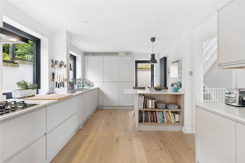 Property photo 3 of 31 Picture No. 08