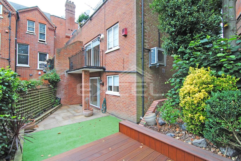 Property photo 2 of 18