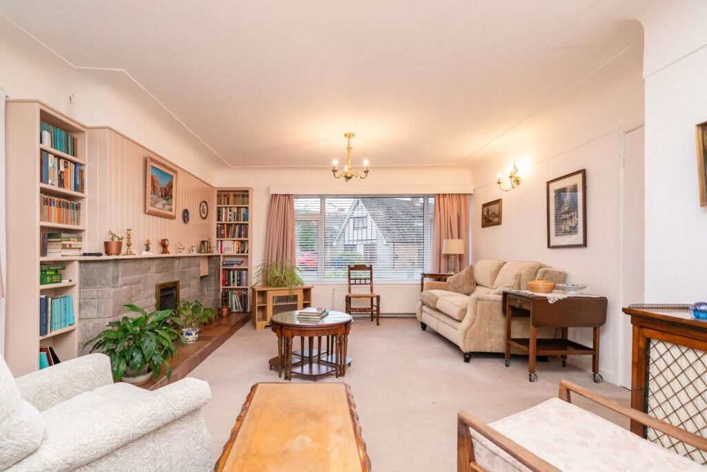 Property photo 2 of 18