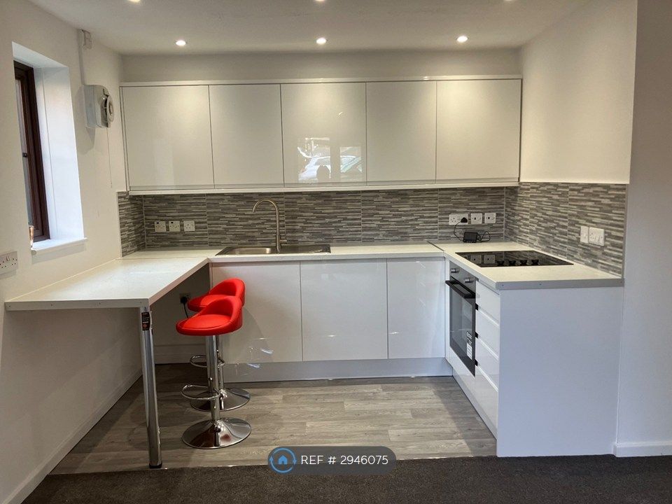 Property photo 2 of 14 Kitchen Area