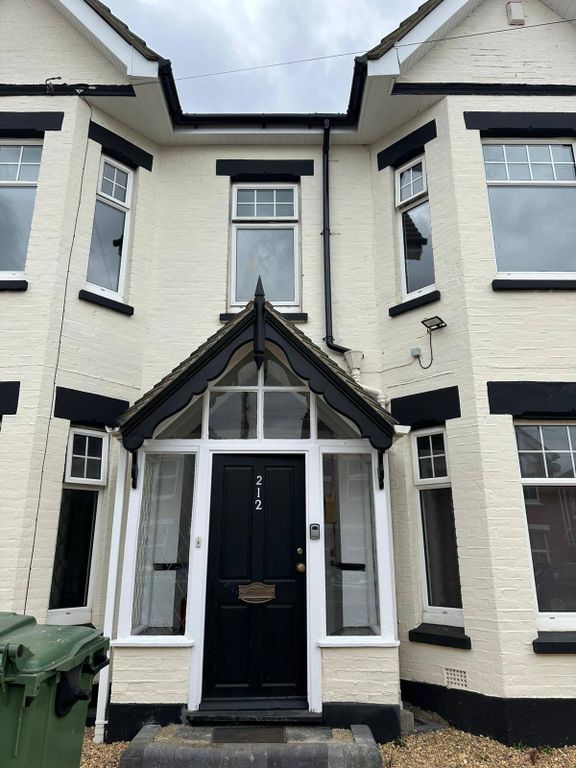 Property photo 1 of 11 1 Bed Room - House Share To Rent Shelbourne Road, Bournemouth Bh8 8Rb
