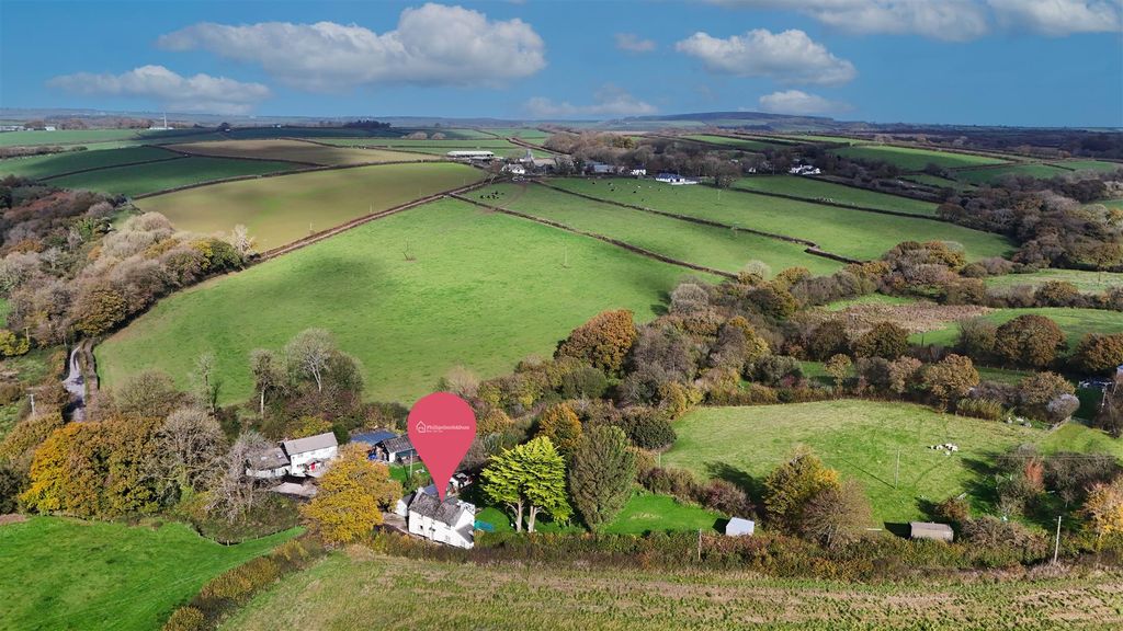 Property photo 1 of 25 Teardrop.Jpg