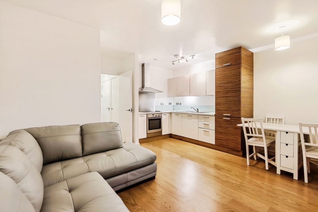 Property photo 3 of 9 Living Area