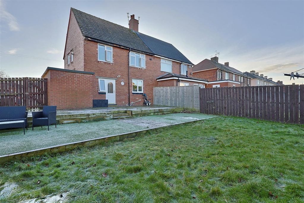 Property photo 2 of 25 Ff9785C2-8610-45D0-86B2-D577D04Da822_1_201_A.Jpeg