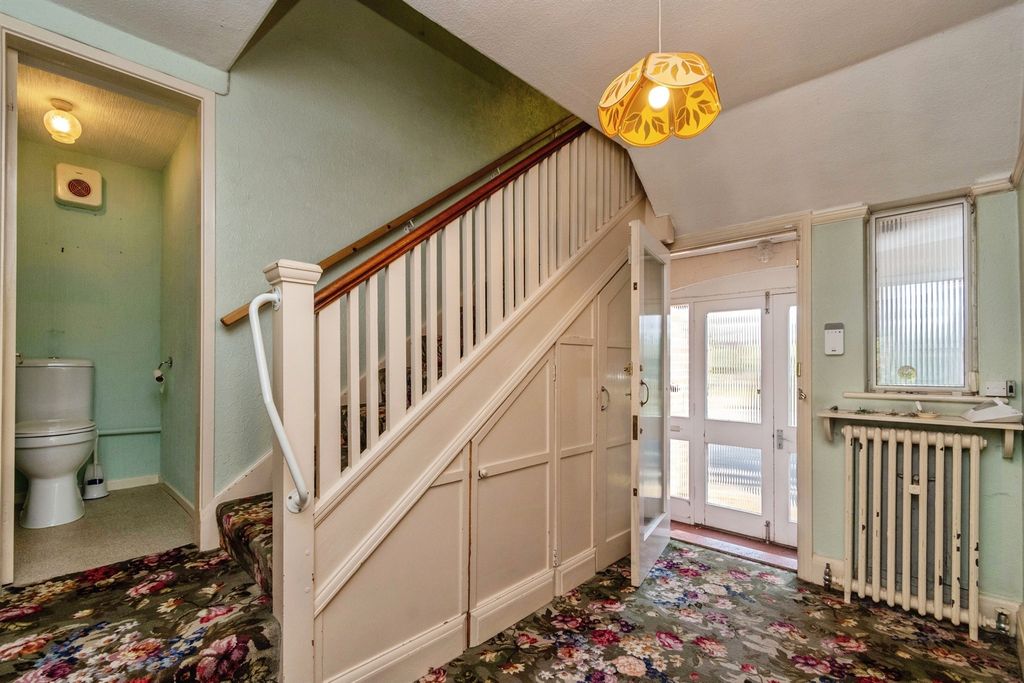 Property photo 3 of 19