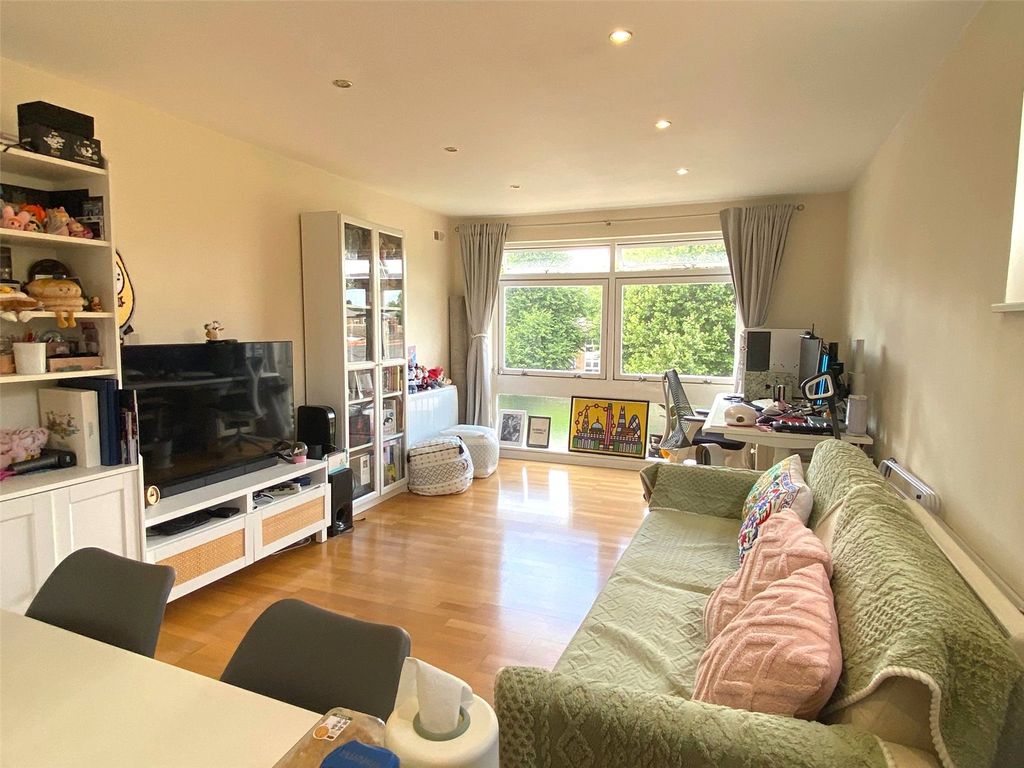 Property photo 3 of 8 Reception Room