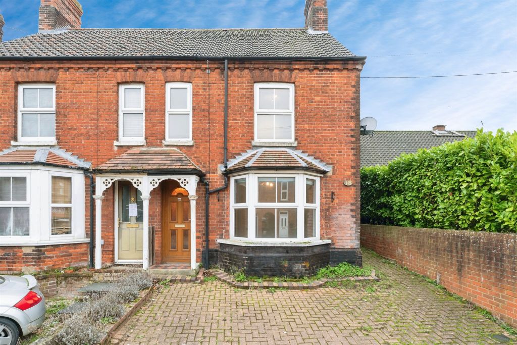 Property photo 1 of 17