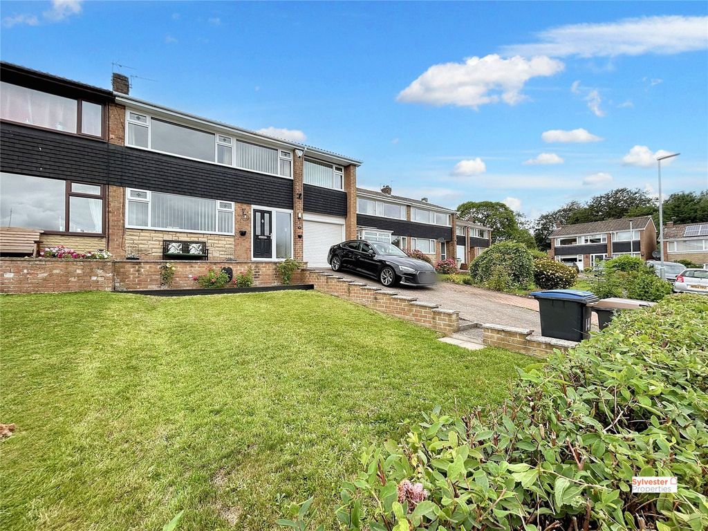 Property photo 2 of 33 Picture No. 19