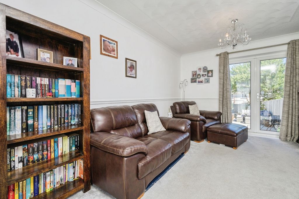 Property photo 3 of 20 Pbox-Img.Jpg