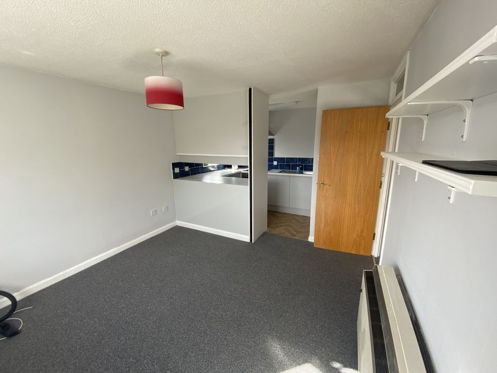 Property photo 2 of 5 Living Room