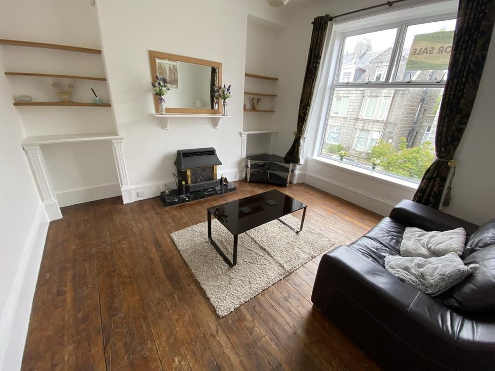 Property photo 1 of 6 Lounge 1