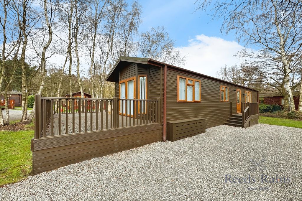 Property photo 1 of 14 Picture No. 11