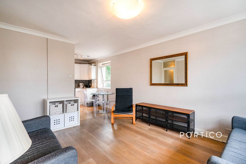 Property photo 3 of 11 1