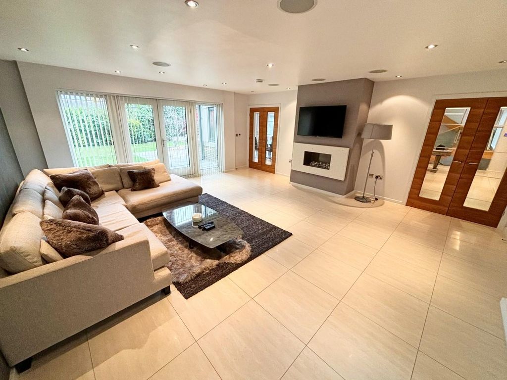 Property photo 2 of 51