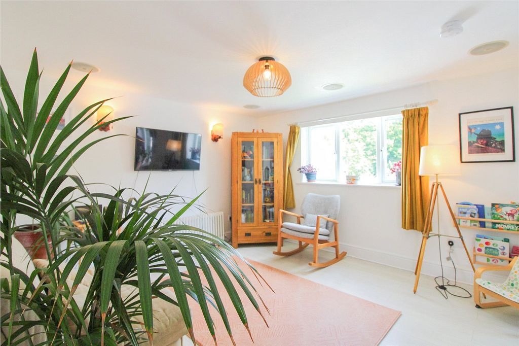 Property photo 3 of 16 Picture No. 42