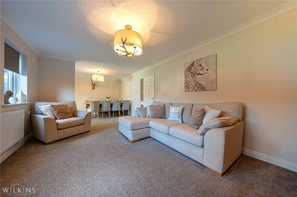 Property photo 3 of 38 Picture No. 24