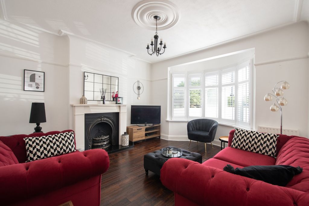 Property photo 2 of 34 4216443