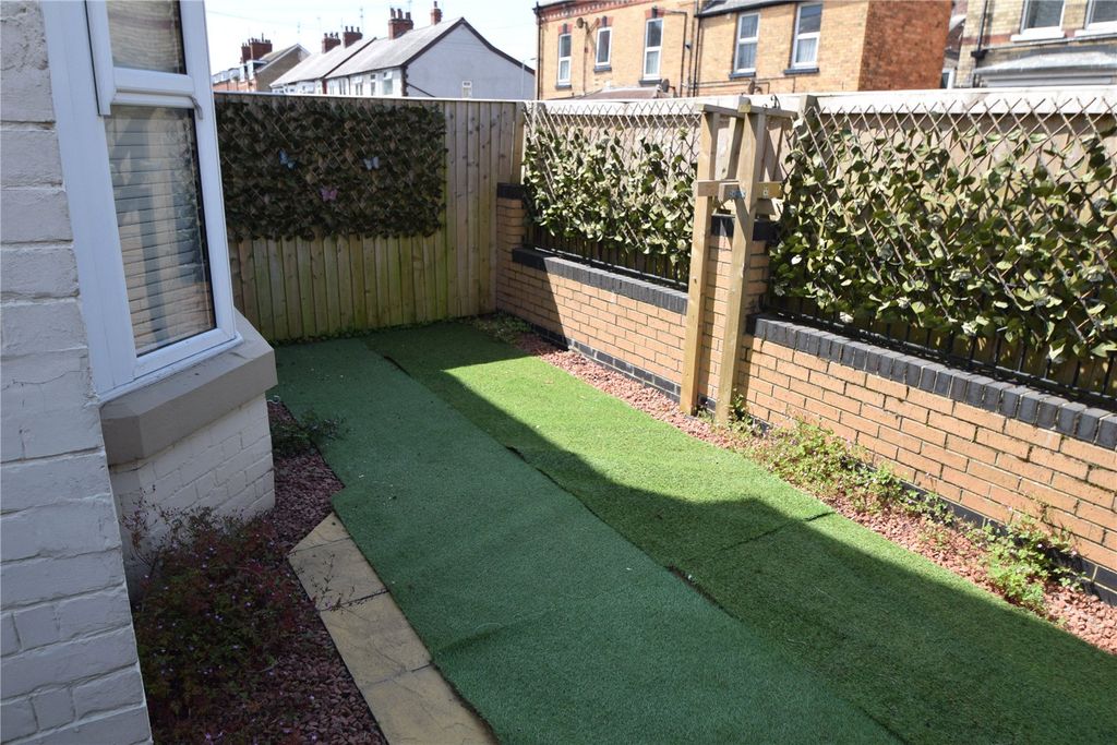 Property photo 2 of 9 Outside Space