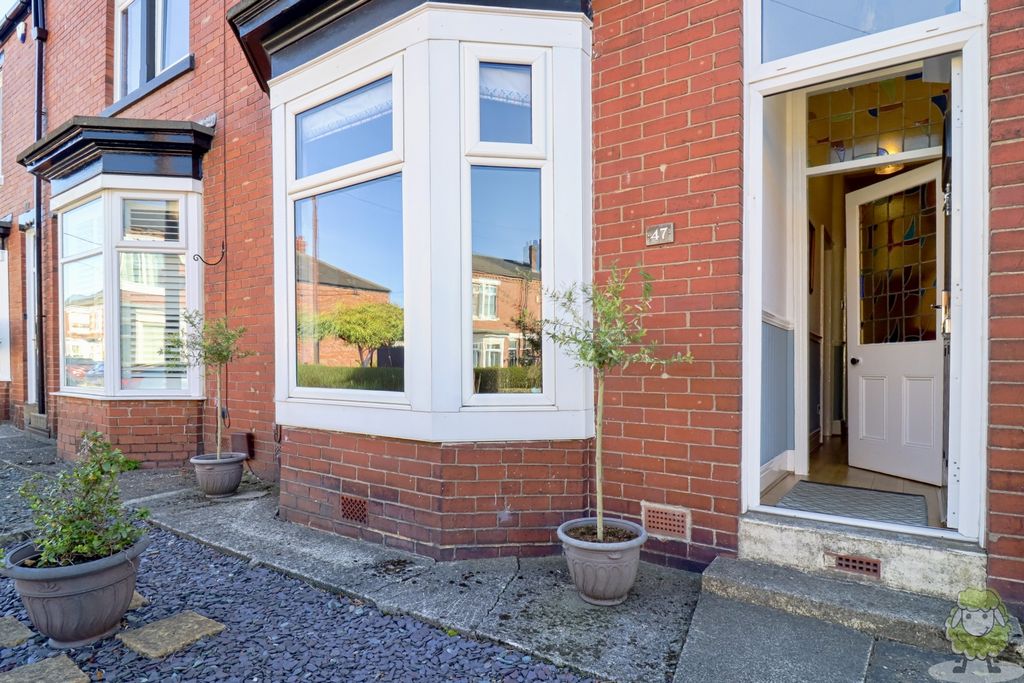Property photo 2 of 19
