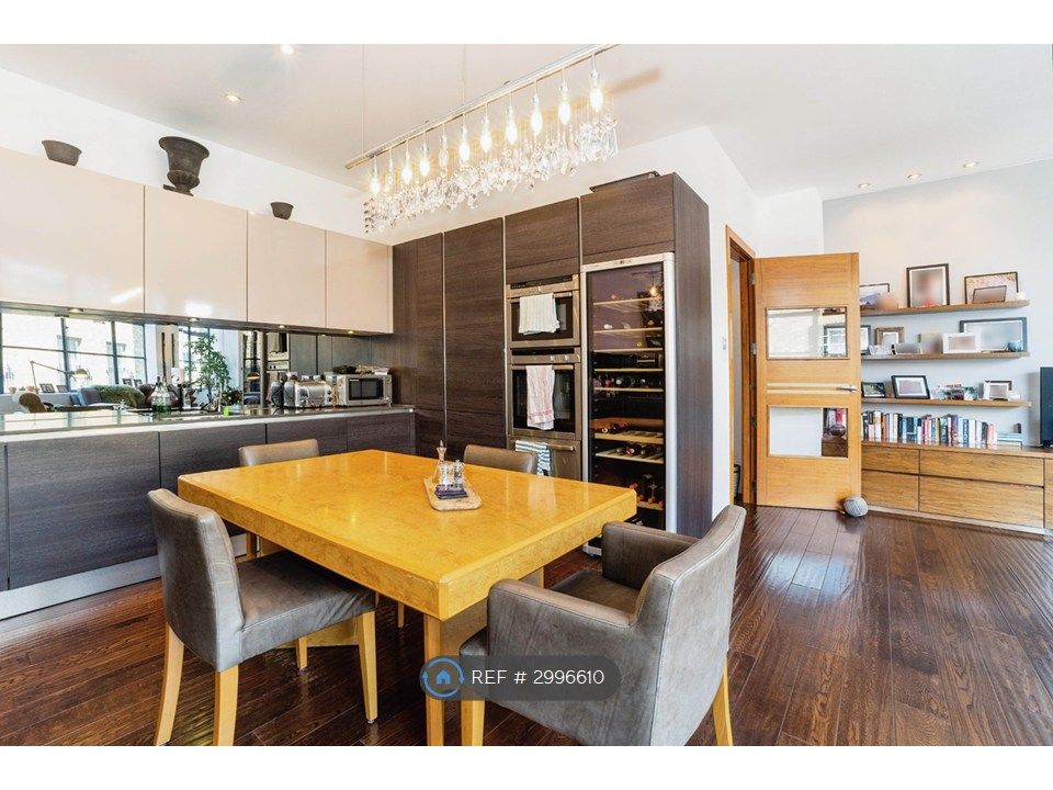 Property photo 3 of 20 Modern Kitchen