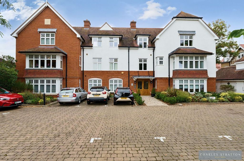Property photo 2 of 18