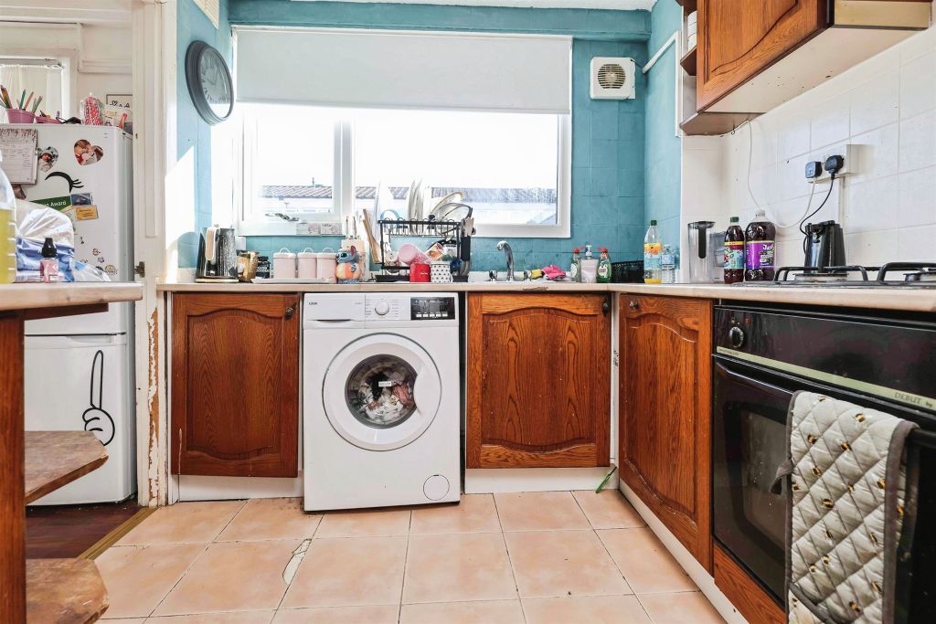 Property photo 2 of 17