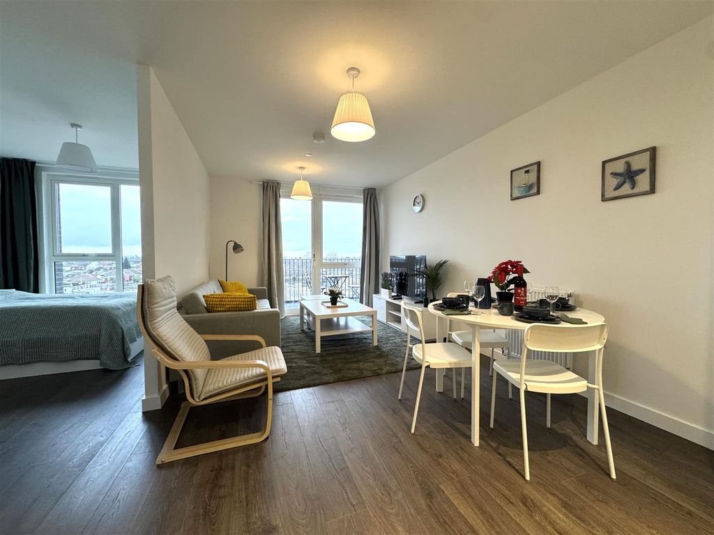 Property photo 1 of 16 Living Area Pic 3.Jpeg