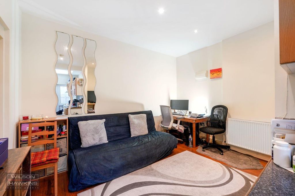 Property photo 3 of 12 Flat 2, 80 Welldon Crescent - Ux9Vxj71Egyhiq9Nroep