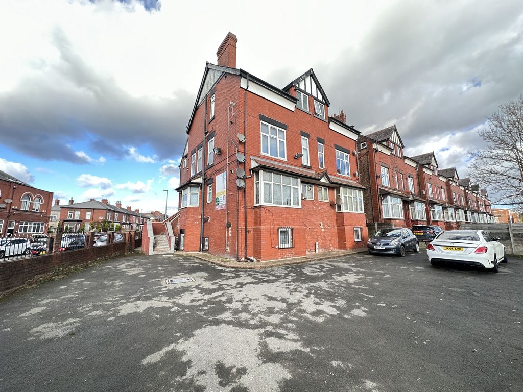 Property photo 1 of 5