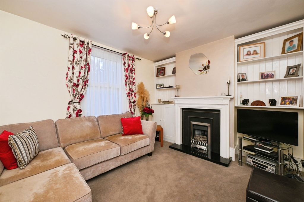 Property photo 3 of 17